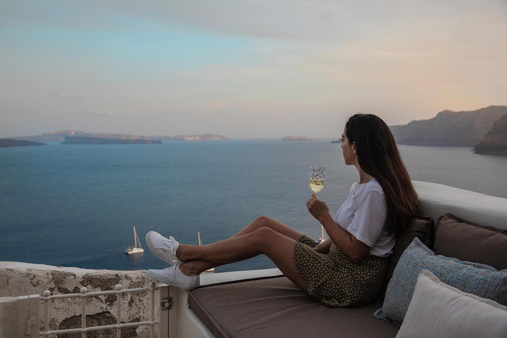 Blue Art Caves - Lunar Sea Villa Oia (Santorini)