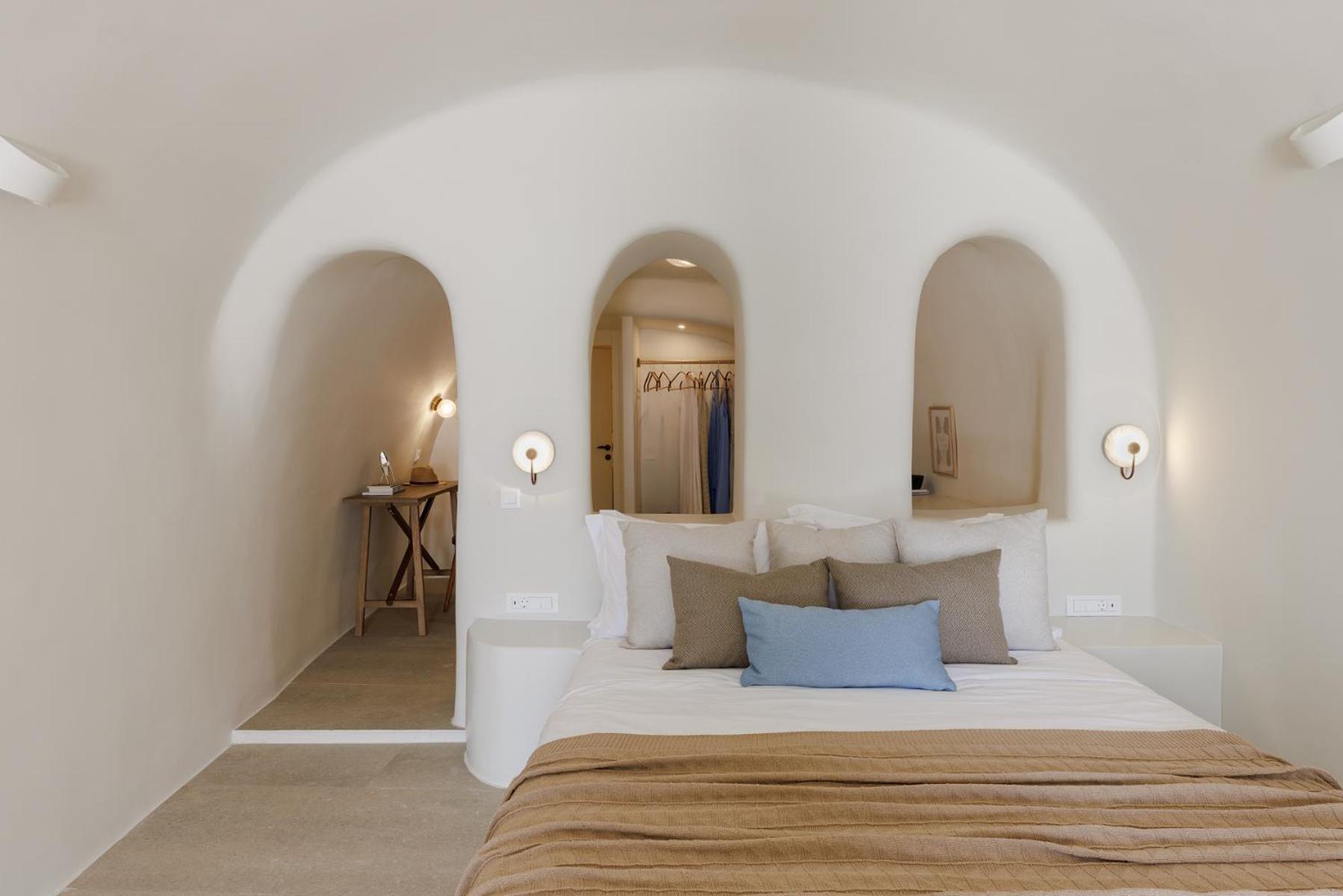 Blue Art Caves - Lunar Sea Villa Oia (Santorini)